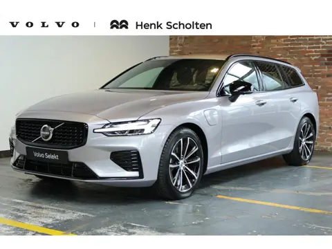 Volvo V60 T8 Plug-in hybrid AWD Plus Dark | 360° Parkeercamera | Semi-Electrische Wegklapbare Trekha