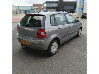 Foto 10 van Volkswagen Polo 1.4-16V Athene