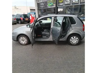 Foto 15 van Volkswagen Polo 1.4-16V Athene