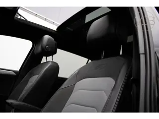 Foto 19 van Volkswagen Tiguan Allspace 1.5 TSI Highline Business R 7-Persoons PANO TREKHAAK
