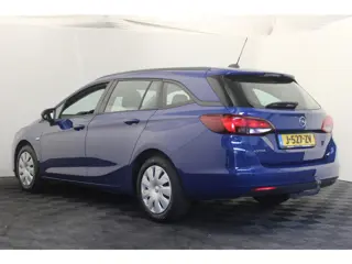 Foto 18 van Opel Astra Sports Tourer 1.2 Business Executive |Camera|Navi|Trekhaak|