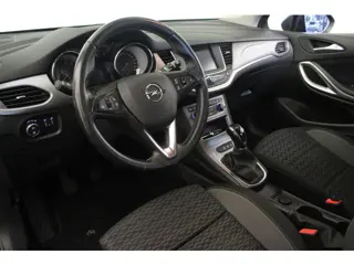 Foto 14 van Opel Astra Sports Tourer 1.2 Business Executive |Camera|Navi|Trekhaak|