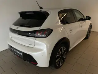 Foto 16 van Peugeot 208 1.2 PureTech GT Pack 130PK AUTOMAAT PARELMOER WIT AIRCO CLIMA NAVI CRUISE KEYLESS APPLE