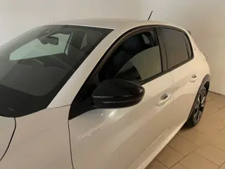 Foto 13 van Peugeot 208 1.2 PureTech GT Pack 130PK AUTOMAAT PARELMOER WIT AIRCO CLIMA NAVI CRUISE KEYLESS APPLE