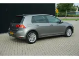 Foto 27 van Volkswagen Golf 1.2 TSI Business Edition R Connected DSG| Cruise| Cup editie