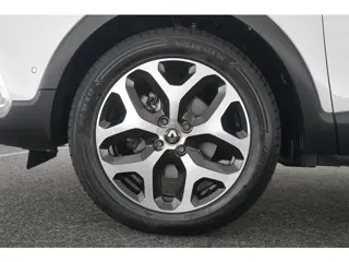 Foto 18 van Renault Captur 1.3 TCe Intens (bj 2019, automaat)
