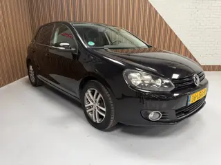 Foto 17 van Volkswagen Golf 1.2 TSI Tour, Trekhaak, Pioneer DVD NAVI, APK