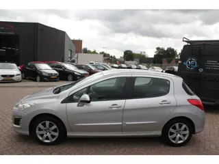 Foto 20 van Peugeot 308 1.6 VTi Première/AIRCO/ NETTE AUTO