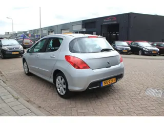 Foto 19 van Peugeot 308 1.6 VTi Première/AIRCO/ NETTE AUTO