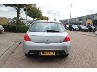 Foto 18 van Peugeot 308 1.6 VTi Première/AIRCO/ NETTE AUTO