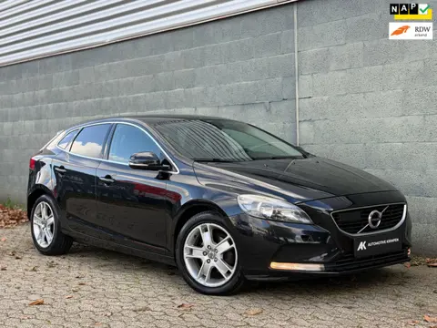 Volvo V40 1.6 D2 Momentum Airco|Navi|Trekhaak|Camera|Lmv|Nap|Boekjes