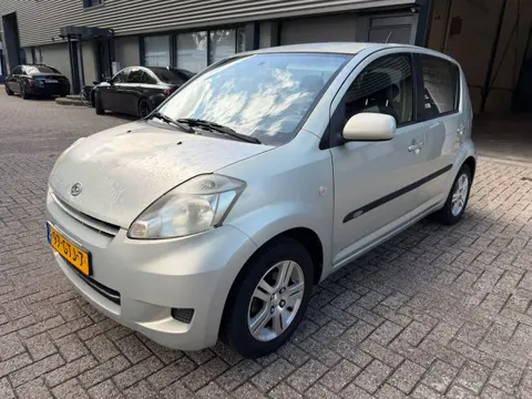Daihatsu Sirion 2 1.0-12V Premium