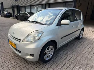 Daihatsu Sirion 2 1.0-12V Premium