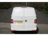 Foto 27 van Volkswagen Transporter 2.0 TDI L2H2 Highline koelwagen