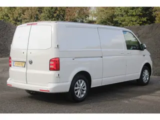 Foto 16 van Volkswagen Transporter 2.0 TDI L2H2 Highline koelwagen