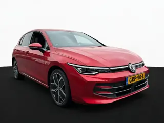 Foto 17 van Volkswagen Golf 1.5 eHybrid 204PK PHEV 50 JAREN EDITIE CAMERA/ALCANTARA/TREKHAAK/HEAD-UP