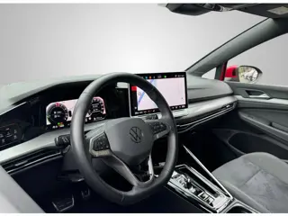 Foto 14 van Volkswagen Golf 1.5 eHybrid 204PK PHEV 50 JAREN EDITIE CAMERA/ALCANTARA/TREKHAAK/HEAD-UP