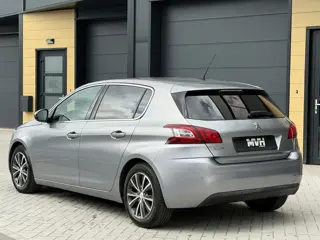 Foto 17 van Peugeot 308 1.6 THP Allure - MF stuur - PDC - Cruise - OrigNL - NAP