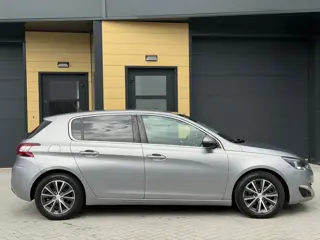 Foto 12 van Peugeot 308 1.6 THP Allure - MF stuur - PDC - Cruise - OrigNL - NAP
