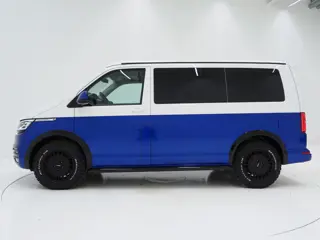 Foto 15 van Volkswagen California 2.0 TDI T6.1 4Motion DSG All Terrain | Slaaphefdak | Draaistoelen | Koelkast |