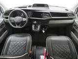 Foto 29 van Volkswagen California 2.0 TDI T6.1 4Motion DSG All Terrain | Slaaphefdak | Draaistoelen | Koelkast |