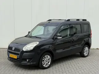 Fiat Doblò 1.4 T-Jet 120pk Emotion Rolstoelauto 3+1 - Bodemverlaging - Luxe uitvoering - Rolstoelver