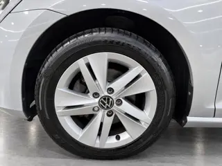 Foto 19 van Volkswagen Golf 1.2 TSI Highline met Airco !!! Stoelverwarming !!! Cruise !!! Nap !!!
