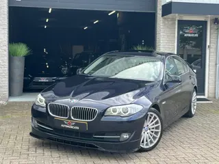 BMW 5-serie 528i Upgrade Edition | Carplay | Comfort Stoelen | Pano dak | KeyLess | Leder | Xenon | 