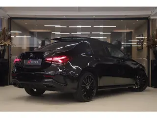 Foto 18 van Mercedes-Benz A-klasse 250 e Premium Plus AMG NIGHT PAKKET PANO/BLACKSTYLE/CARPLAY/CAM/BOMVOL