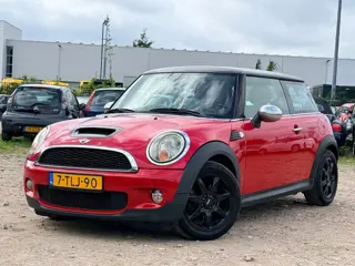 Mini 3-Deurs 1.6 Cooper Pepper/ LEDER/ VELGEN