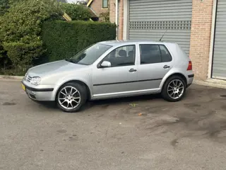 Foto 13 van Volkswagen Golf 1.6-16V Trendline