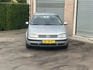 Foto 16 van Volkswagen Golf 1.6-16V Trendline