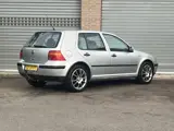 Foto 27 van Volkswagen Golf 1.6-16V Trendline