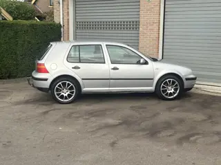 Foto 18 van Volkswagen Golf 1.6-16V Trendline