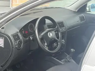 Foto 14 van Volkswagen Golf 1.6-16V Trendline