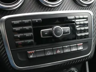 Foto 17 van Mercedes-Benz A-klasse 200 Ambition AMG Line | Camera | Stoelverwarming