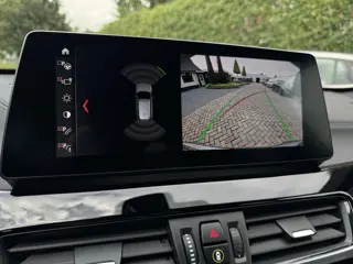 Foto 16 van BMW X1 sDrive20i M-Sport | HUD | Trekhk | Camera | Carplay | 19 inch Unieke kmstand!