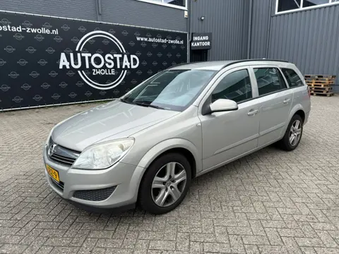 Opel Astra Wagon 1.6 Essentia airco / elektramen / trekhaak