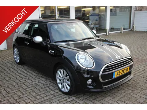 MINI 3-Deurs 1.5 Cooper Business NAVI