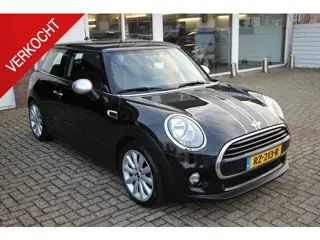 MINI 3-Deurs 1.5 Cooper Business NAVI
