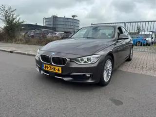 Foto 13 van BMW 3-serie 320d AUTOMAAT XENON/HEADUP/NAVI/CLIMA