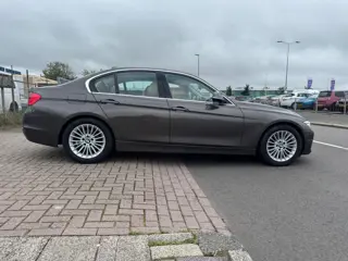 Foto 14 van BMW 3-serie 320d AUTOMAAT XENON/HEADUP/NAVI/CLIMA