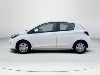 Foto 13 van Toyota Yaris 1.0 VVT-i Now | 5 deurs | Airconditioning | Radio met Apple Carplay/ Android auto | Cen