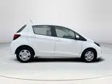 Foto 27 van Toyota Yaris 1.0 VVT-i Now | 5 deurs | Airconditioning | Radio met Apple Carplay/ Android auto | Cen