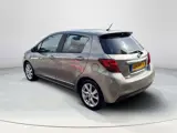 Foto 30 van Toyota Yaris 1.5 Hybrid Dynamic | Navigatie | Achteruitrijcamera | Panoramadak | Trekhaak