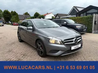 Foto 14 van Mercedes-Benz A-klasse 180 Prestige AMG 2X SLEUTEL NAP NIEUWE APK!