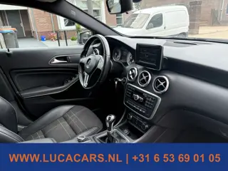Foto 11 van Mercedes-Benz A-klasse 180 Prestige AMG 2X SLEUTEL NAP NIEUWE APK!