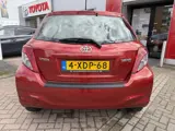 Foto 29 van Toyota Yaris 1.0 VVT-i Now | All-wheather banden | Dealer onderhouden