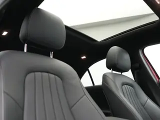 Foto 15 van Mercedes-Benz A-Klasse 250 e Premium PHEV 218pk Dealer O.H | Trekhaak Af Fabriek | Panodak | Adaptiv