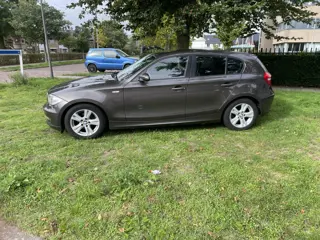 Foto 12 van BMW 1-serie 116i Business Line Top staat nl auto alle boekjes aanwezig zie foto’s
